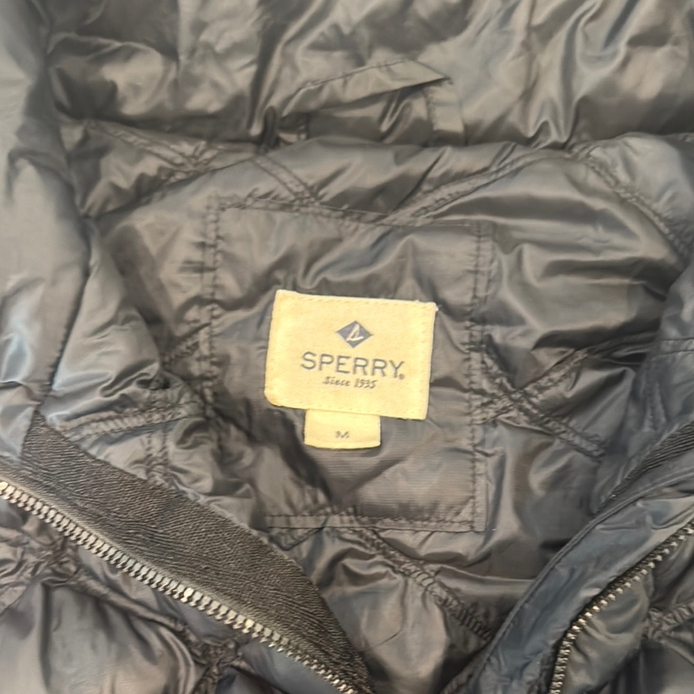 Sperry Black Quilted Vest size M gorgeous puffer vest! - Picture 2 of 6